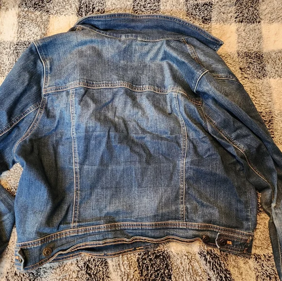 GAP Women's Distressed Blue Denim Jacket - Picture 3 of 3